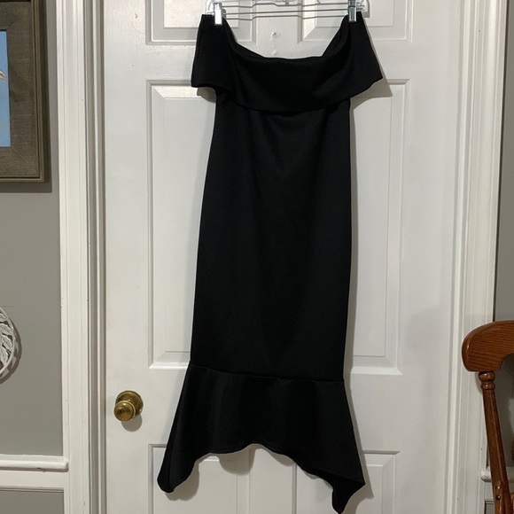 Boohoo black off-the-shoulder dress - Picture 1 of 11